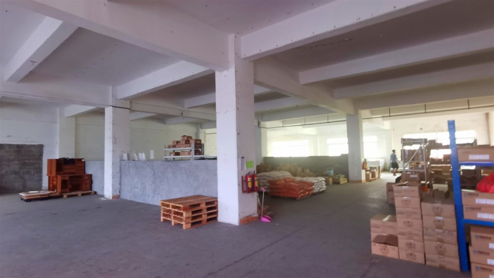 深圳坪山區(qū)坑梓街道新出紅本原房東4120平廠房實(shí)際面積出租